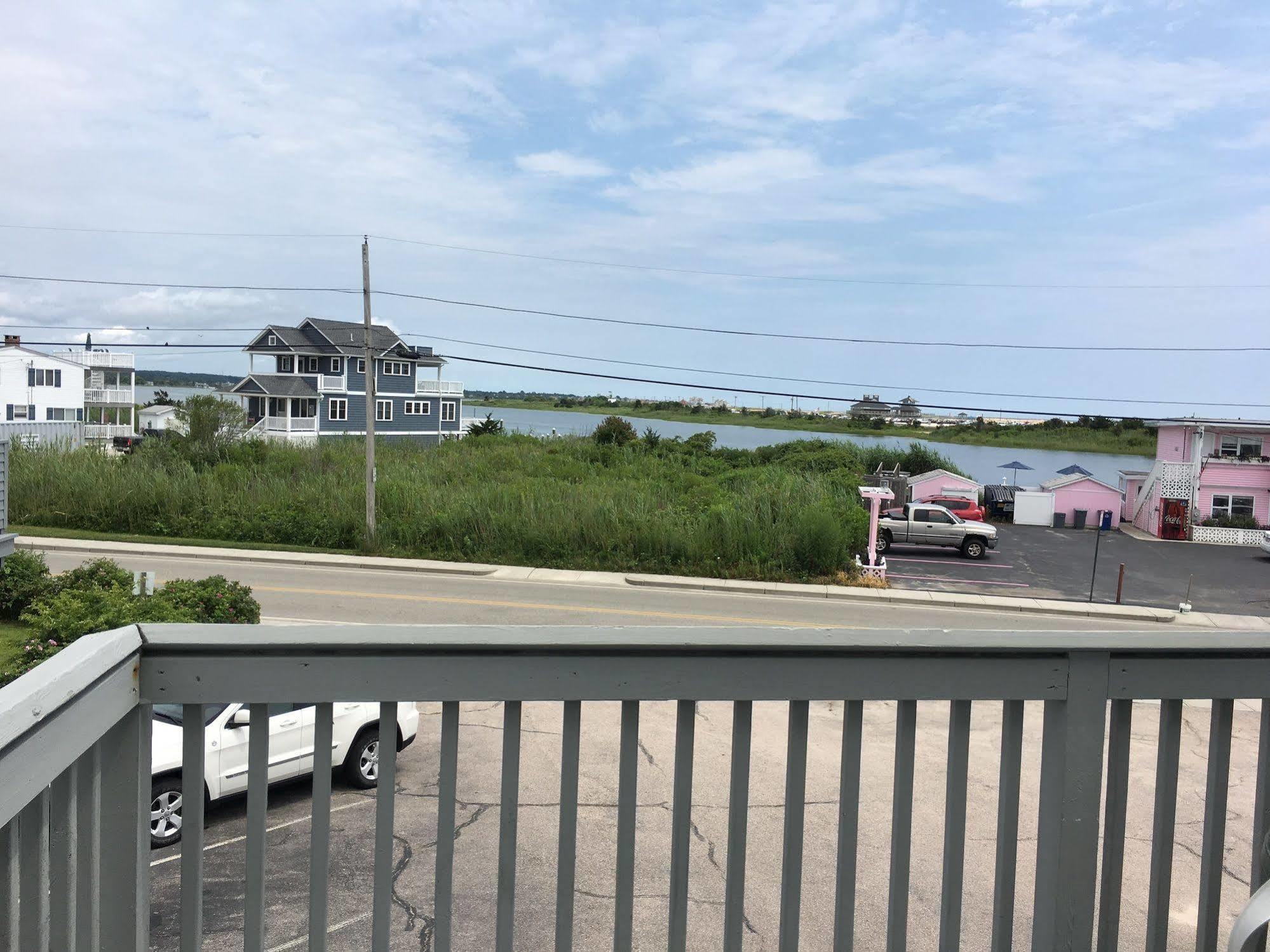 Point 1 Resort & Motel Westerly Exterior photo